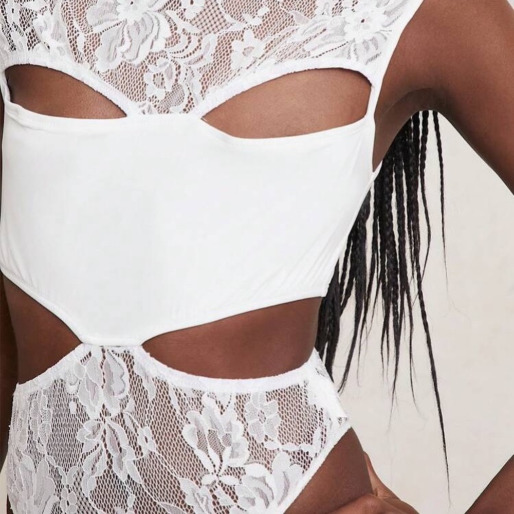 SPLICED LACE Bright White Cutout Floral Mesh Mock Neck Bodysuit - Picture 5 of 8